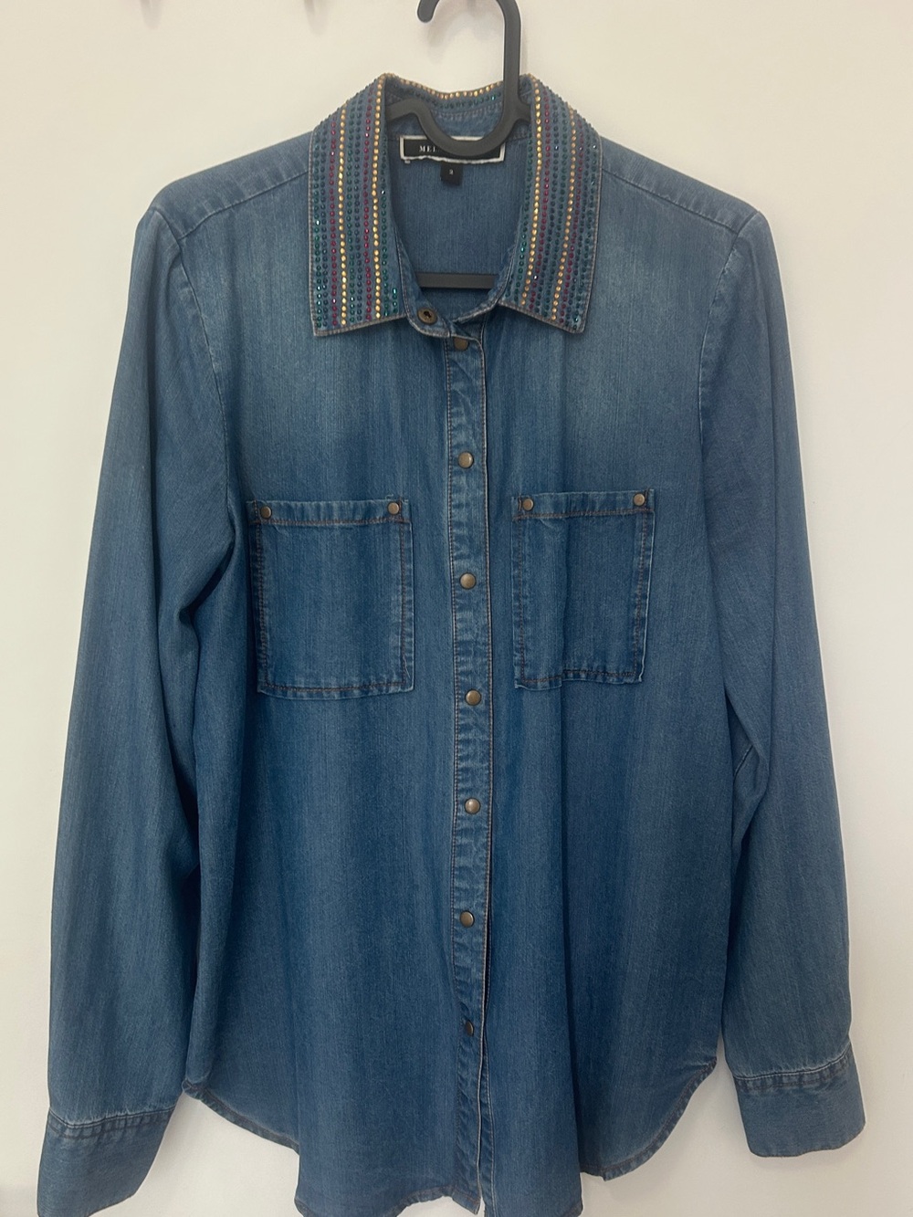 NWOT Melanie Lyne Embellished Rhinestone Collar Denim Shirt 2 Western Boho⁠